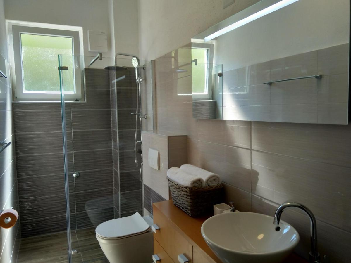 Apartment Edina Pag พาก ภายนอก รูปภาพ
