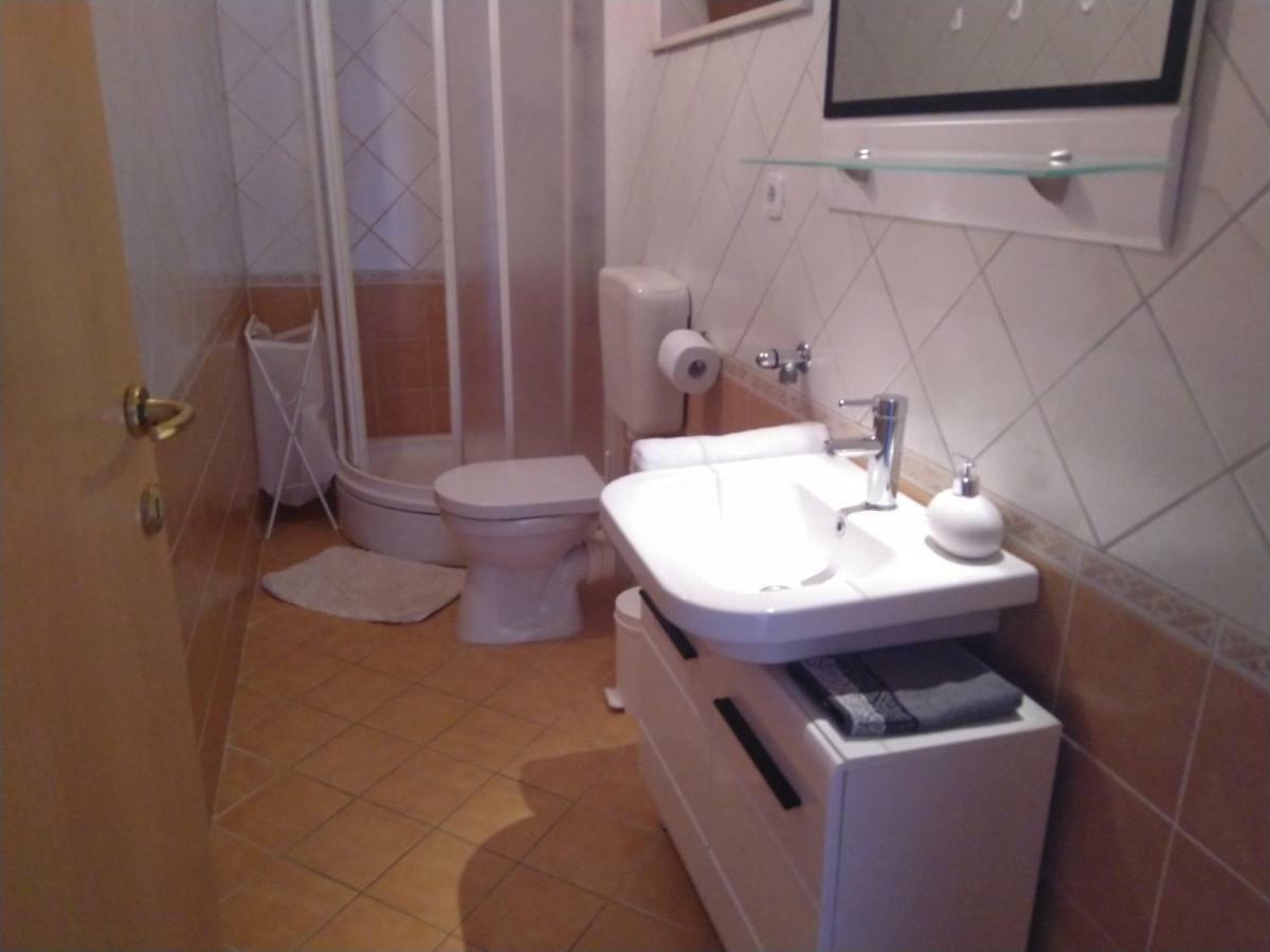 Apartment Edina Pag พาก ภายนอก รูปภาพ